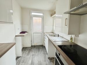 Kitchen- click for photo gallery